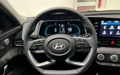 Hyundai Elantra, 2025 год, 2 050 548 рублей, 10 фотография