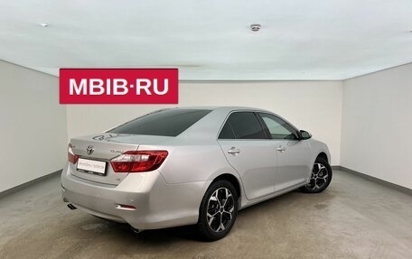 Toyota Camry, 2011 год, 1 690 000 рублей, 2 фотография