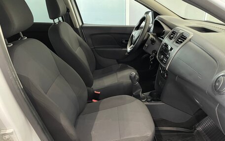 Renault Logan II, 2018 год, 970 000 рублей, 13 фотография