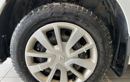 Renault Logan II, 2018 год, 970 000 рублей, 17 фотография