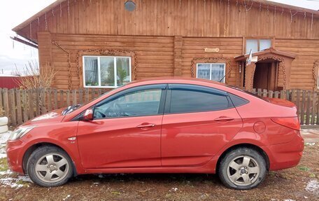 Hyundai Solaris II рестайлинг, 2012 год, 800 000 рублей, 1 фотография