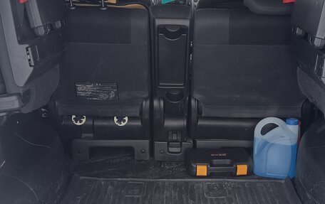 Nissan Serena III, 2006 год, 950 000 рублей, 10 фотография