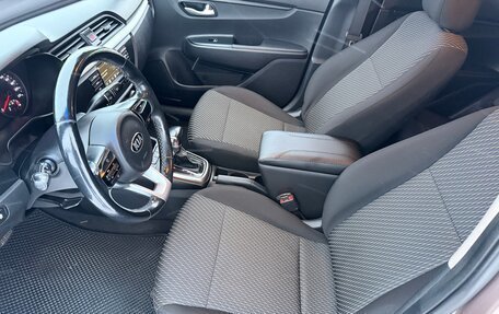 KIA Rio IV, 2018 год, 1 360 000 рублей, 18 фотография