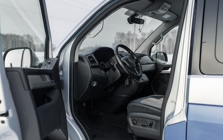 Volkswagen Multivan T6 рестайлинг, 2019 год, 5 000 000 рублей, 5 фотография