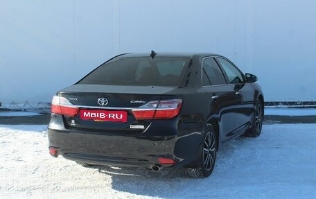 Toyota Camry, 2017 год, 2 369 000 рублей, 5 фотография