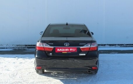 Toyota Camry, 2017 год, 2 369 000 рублей, 6 фотография