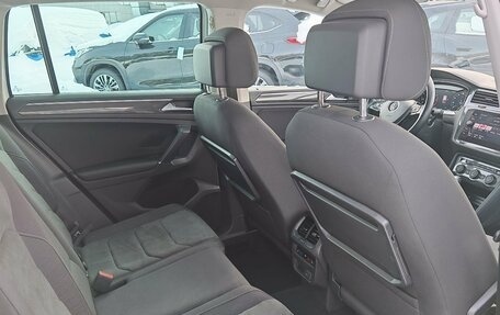 Volkswagen Tiguan II, 2017 год, 1 989 000 рублей, 17 фотография