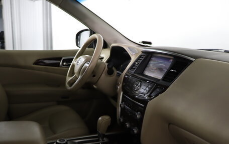 Nissan Pathfinder, 2015 год, 1 999 990 рублей, 14 фотография