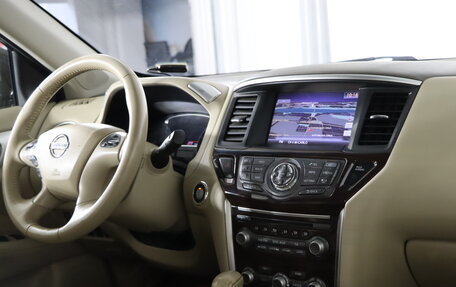 Nissan Pathfinder, 2015 год, 1 999 990 рублей, 12 фотография