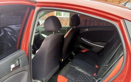 Hyundai Solaris II рестайлинг, 2012 год, 800 000 рублей, 4 фотография