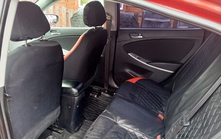 Hyundai Solaris II рестайлинг, 2012 год, 800 000 рублей, 2 фотография