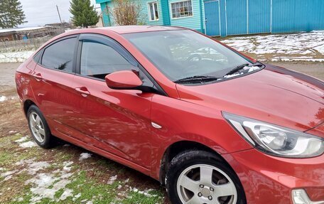 Hyundai Solaris II рестайлинг, 2012 год, 800 000 рублей, 10 фотография