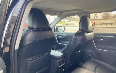 Toyota RAV4, 2020 год, 3 500 000 рублей, 8 фотография