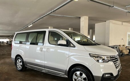 Hyundai Grand Starex Grand Starex I рестайлинг 2, 2020 год, 4 494 000 рублей, 1 фотография