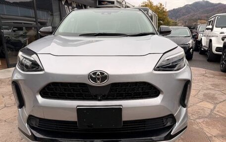 Toyota Yaris Cross, 2022 год, 1 451 000 рублей, 2 фотография