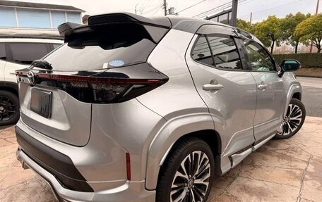 Toyota Yaris Cross, 2022 год, 1 451 000 рублей, 6 фотография