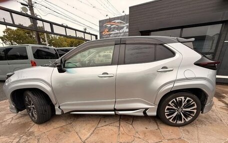 Toyota Yaris Cross, 2022 год, 1 451 000 рублей, 5 фотография