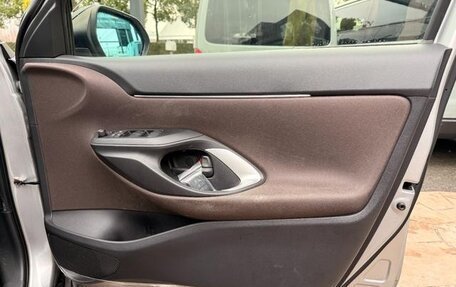 Toyota Yaris Cross, 2022 год, 1 451 000 рублей, 16 фотография