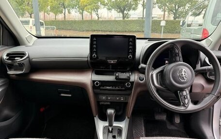 Toyota Yaris Cross, 2022 год, 1 451 000 рублей, 12 фотография