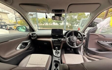 Toyota Yaris Cross, 2022 год, 1 451 000 рублей, 11 фотография