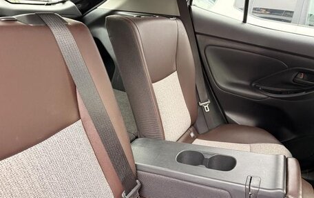 Toyota Yaris Cross, 2022 год, 1 451 000 рублей, 32 фотография