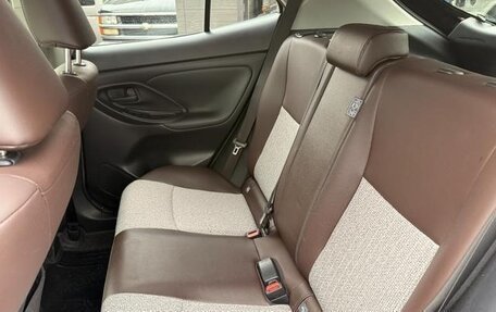 Toyota Yaris Cross, 2022 год, 1 451 000 рублей, 28 фотография