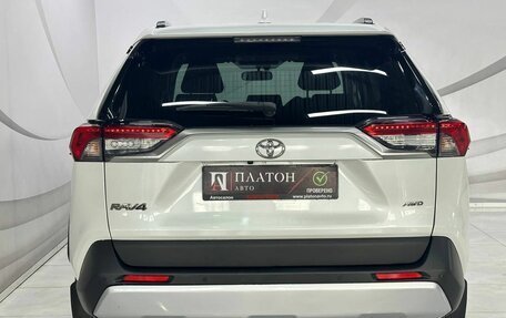 Toyota RAV4, 2019 год, 2 799 000 рублей, 6 фотография