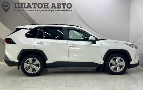 Toyota RAV4, 2019 год, 2 799 000 рублей, 4 фотография