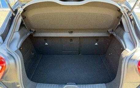 Mercedes-Benz A-Класс, 2016 год, 1 300 000 рублей, 34 фотография