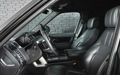 Land Rover Range Rover IV рестайлинг, 2018 год, 4 900 000 рублей, 10 фотография