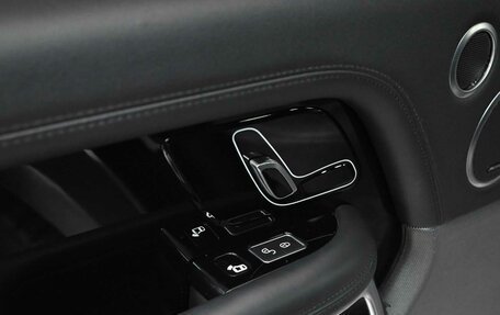 Land Rover Range Rover IV рестайлинг, 2018 год, 4 900 000 рублей, 19 фотография