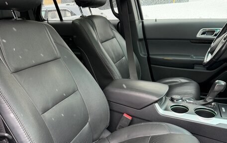 Ford Explorer VI, 2013 год, 1 380 000 рублей, 7 фотография