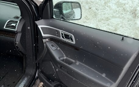 Ford Explorer VI, 2013 год, 1 380 000 рублей, 9 фотография