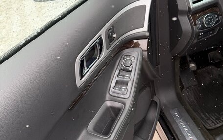 Ford Explorer VI, 2013 год, 1 380 000 рублей, 10 фотография