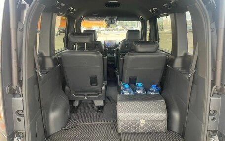 Honda Stepwgn, 2023 год, 2 500 000 рублей, 13 фотография