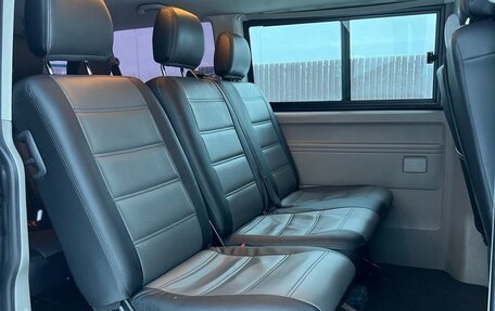 Volkswagen Caravelle T5, 2015 год, 1 820 000 рублей, 9 фотография