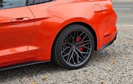 Ford Mustang VI рестайлинг, 2020 год, 3 200 000 рублей, 10 фотография