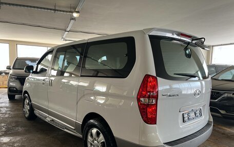 Hyundai Grand Starex Grand Starex I рестайлинг 2, 2020 год, 4 494 000 рублей, 2 фотография