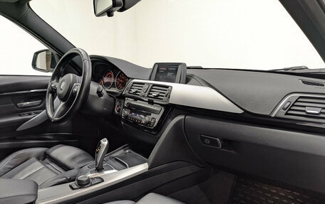 BMW 3 серия, 2018 год, 2 999 000 рублей, 13 фотография