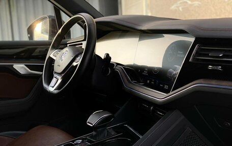 Volkswagen Touareg III, 2020 год, 5 975 900 рублей, 9 фотография