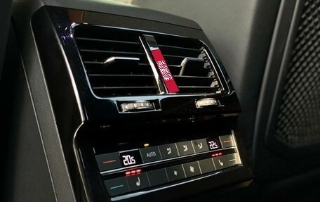 Volkswagen Touareg III, 2020 год, 5 975 900 рублей, 14 фотография