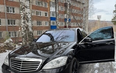 Mercedes-Benz S-Класс, 2007 год, 1 300 000 рублей, 1 фотография