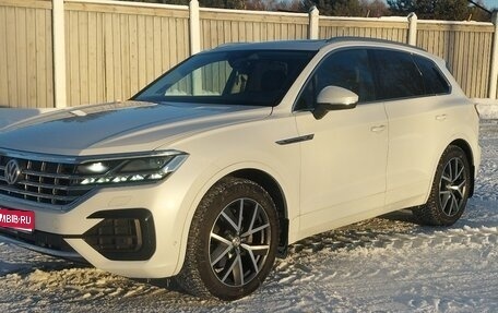 Volkswagen Touareg III, 2018 год, 5 250 000 рублей, 1 фотография