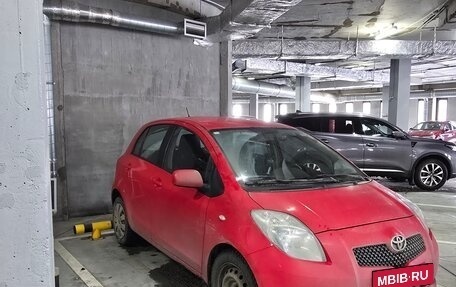 Toyota Yaris III рестайлинг, 2007 год, 430 000 рублей, 6 фотография