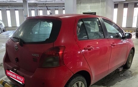 Toyota Yaris III рестайлинг, 2007 год, 430 000 рублей, 3 фотография