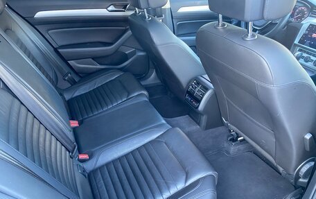 Volkswagen Passat B8 рестайлинг, 2018 год, 1 695 000 рублей, 14 фотография