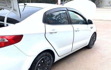 KIA Rio III рестайлинг, 2013 год, 900 000 рублей, 9 фотография