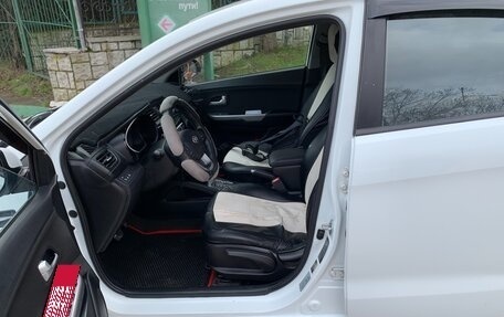 KIA Rio III рестайлинг, 2013 год, 900 000 рублей, 21 фотография