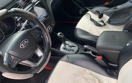 KIA Rio III рестайлинг, 2013 год, 900 000 рублей, 29 фотография