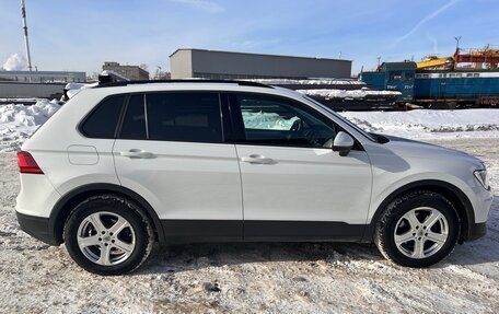 Volkswagen Tiguan II, 2018 год, 1 750 000 рублей, 4 фотография